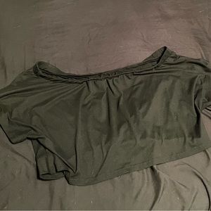 Short sleeve crop top